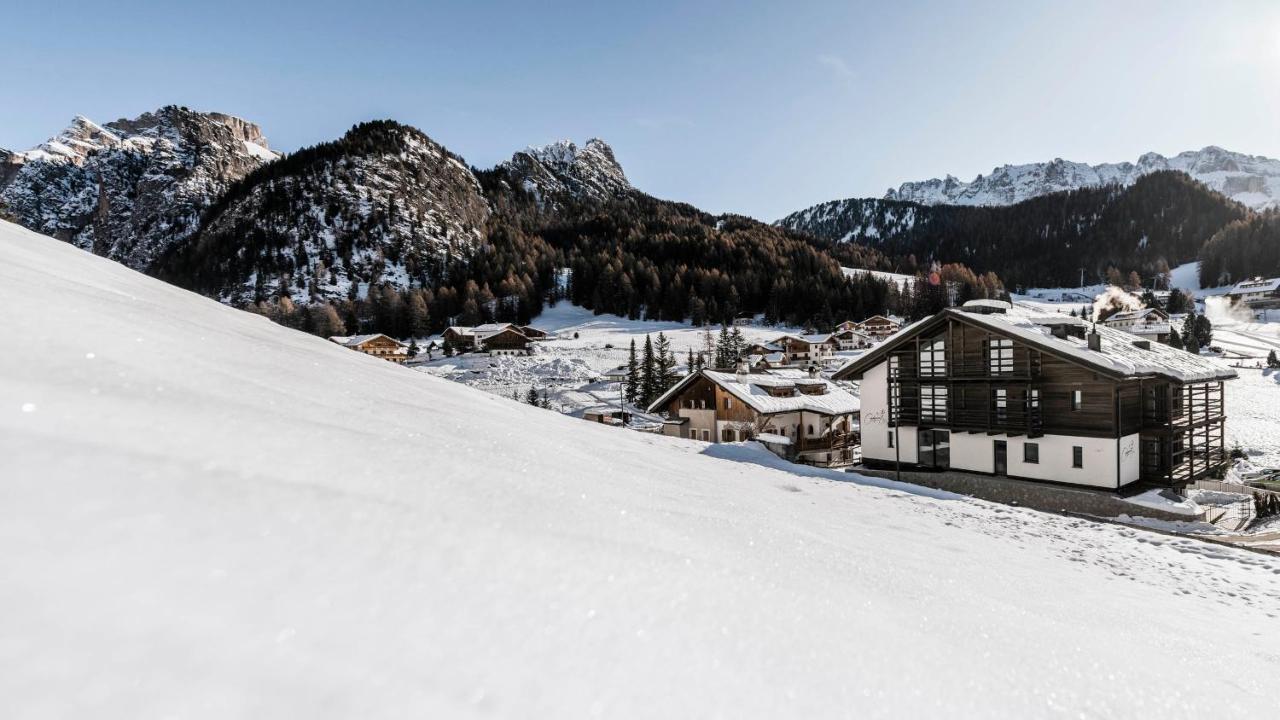 Cadepunt The Dolomites Lodge เซลวาดีวัลการ์เดนา ภายนอก รูปภาพ