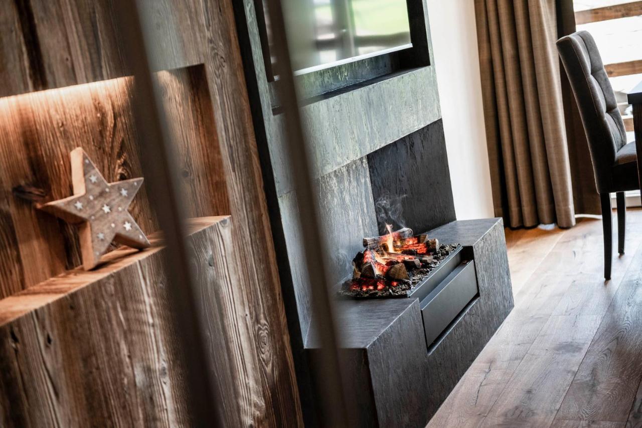 Cadepunt The Dolomites Lodge เซลวาดีวัลการ์เดนา ภายนอก รูปภาพ