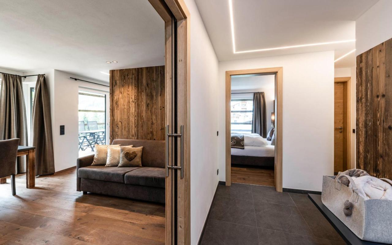 Cadepunt The Dolomites Lodge เซลวาดีวัลการ์เดนา ภายนอก รูปภาพ